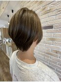 ショートヘアオリーブ