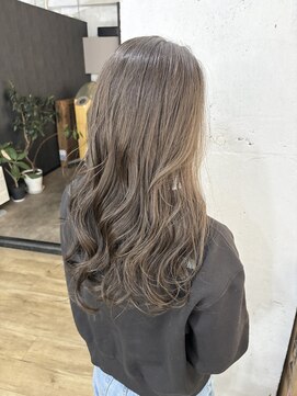 ピフデザイン(pifdesign) 透明感のあるアッシュグレー