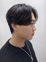 アクロス(AKROS)&nbsp;黒髪センターパート