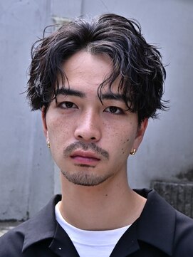 レタッチバイフィフス(RETOUCH by fifth) 原宿センターパートニュアンスパーマツーブロックメンズパーマ