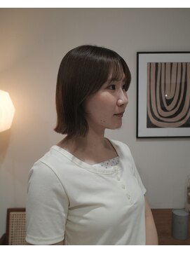 アン(awn) 【切りっぱなしボブ×ベージュカラー】