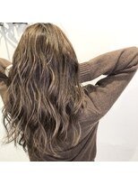 テクライズ 豊橋店(TECHRISE)&nbsp;極細ハイライト外国人風カラー