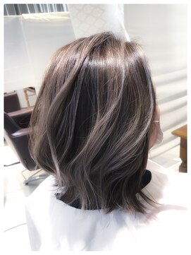 トゥルース 獨協大学前店(Hair&Make TRUTH) ハイライトスタイル