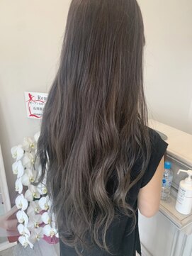 レミー(Remy) グレージュカラー