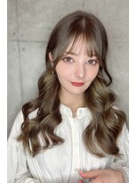 リークフー(Ree cu fuu)&nbsp;10代20代30代40代前髪　波ウェーブ　ロングヘア　藤沢