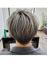 ラポールヘアリゾート(Rapport Hair Resort)&nbsp;ハイトーンショート