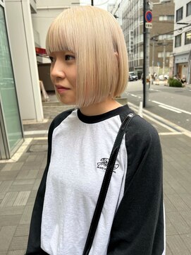 カフ(CAF) CAF松本/ラインの綺麗なボブ/ハイトーンベージュ/大阪/心斎橋