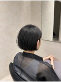 ミニボブ×暗髪カラー