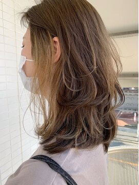 オーシャン(Ocean) [OCEAN Hair&Life藤原純]アッシュベージュ×インナーカラーロブ