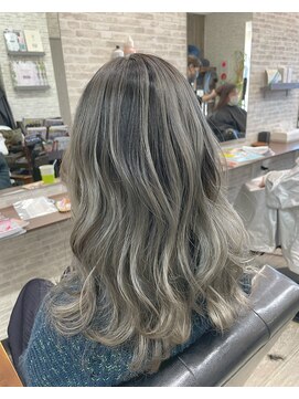 ココイロ(COCOIRO) cut+バレイヤージュ+TR