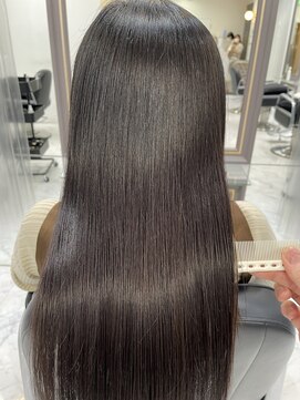 エスカーラ 表参道(THE ESCALA) @aidaman321/セクションカラー/ペールベージュ/外ハネボブ/