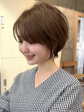 ラフ 新宿(Laff) 新宿 大人可愛い 20代30代40代 丸みショート 耳掛けショートボブ