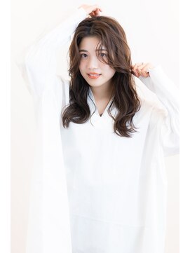 アヌエヌエ(a nue-nue) ロングヘアー