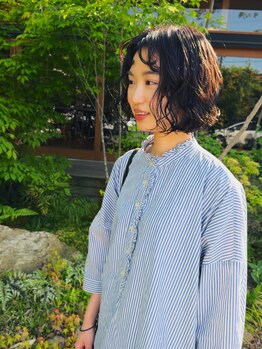 イメネ(YMENE)の写真/【ダメージを最小限に抑えたパーマスタイル】