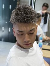 メッツ 原宿(METS) MEN‘S/ツイストピンパーマ×ハイライト/短髪/スキンフェード