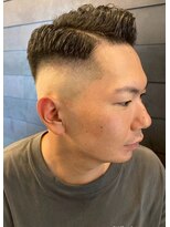 ディスイズバーバーセカンド(THIS IS BARBER 2nd)&nbsp;フェードカット ベリーショート サイドパート バーバー