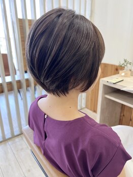 コスモス ヘアーアンドビューティー(Kosmos HAIR&BEAUTY)の写真/≪すっきりショートヘアでスタイルチェンジ☆≫毎朝のセットが苦手な方も楽々スタイリング♪
