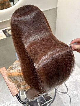 エンバイユアーズ 飯田橋店(eN° by youres) 髪質改善ストレート 地毛風縮毛矯正 ピンクベージュ 暖色カラー