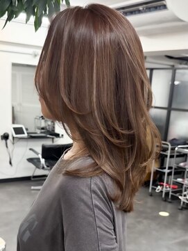 ヘアサロン リボーン(Hair salon Reborn) ミディアムレイヤーセミロングケアカラー30代40代