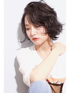 ドロワー(DRAWER) ダークグレージュカラー×ボブ