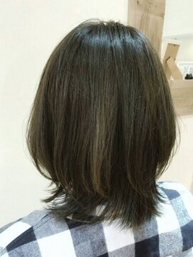 ジェイ エヌ バイ ネオリーブ(J/N by neolive) 大人ミディアムレイヤー♪