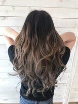 ヘアーサロン カヴィエ(hair salon covie)&nbsp;ミルクティーベージュのグラデーションカラー