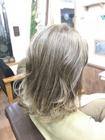 サロンド クラフト(salon de craft)&nbsp;【ミディアムボブ】ハイライトベージュ