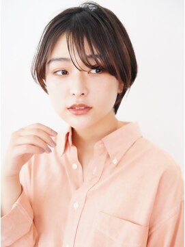 サンク 原宿 表参道(cinq) 耳かけショートボブ　フォギーベージュ　夏ボブインナーカラー