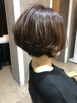 ジュール ドゥJour doux 人気前下がりショートボブ