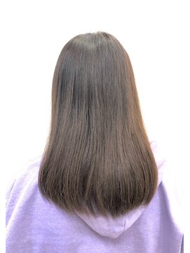 クオリス 上福岡店(QUALIS) 艶カラーのナチュラルベージュ/Aラインセミロング/30代40代人気