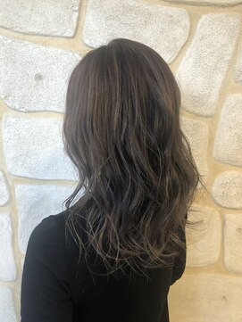 エムズアルカディア(M'Z ARCADIA) アッシュベージュ×ハイライト