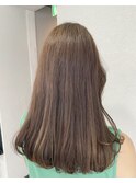 透明感ベージュ