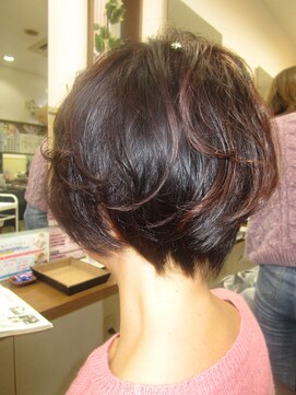 コア フィール ア デイ(COIFFURE A DAY) 【M3D】【見附今町】ショートレイヤー