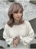 グレーミルクティロブ