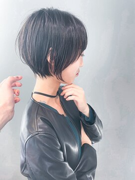 バブルス 上福岡店(BUBBLES) 前下がりショートボブ