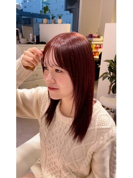 アム(amu) ワインレッド/チェリーレッド/レイヤーロング/暖色/赤髪