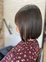 ハサミバイアトリエナガノ 千葉(8sami by atelier nagano)&nbsp;ショートボブ/センターパート/ツヤ髪/グラデーション/イヤリング