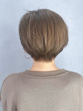 アルバム 銀座(ALBUM GINZA) ショートブラウン_スリークボブ厚めバングローライト_ba282753