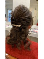 ヘアデザイン フィーカ 津留店(hair Design fika.) キレイめハーフアップ