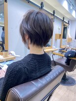 アヴァロン(AVALON) 白髪ぼかしハイライト/絶壁解消/ひし形大人ショートボブ/聖