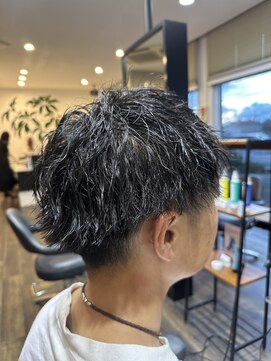 グラーヴ(GRAVE) 緩めツイストパーマ