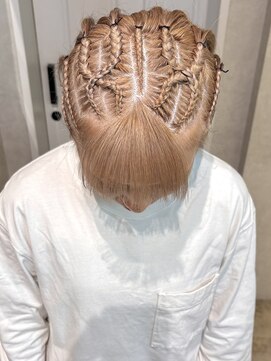 ゼスト クレス(ZEST Cres) 【立川CRES三木】ハーフデザインコーンロウ2