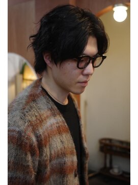 エディ(Edy) メンズ波巻きスパイラルパーマウルフカット韓国ヘア眉毛カット