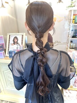 ティアナ(Tiana) タイト編み下ろしスタイル