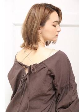 クラッチ ユニ(CLUTCH uni) くびれミディナチュラルワンカールボブf8