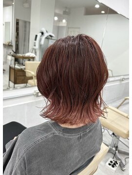 プラグ(Plug) グラデーションケアブリーチミディアムボブ似合わせカットカラー