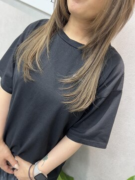 レヴェリー(REVERIE) #エクステ#プルエクステ#アッシュ#レイヤー