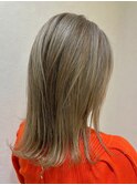 【岡町/ハイライト】アッシュベージュハイライト
