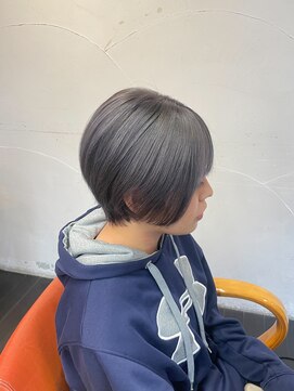 シュシュ 宜野湾店(chou chou) ホワイトカラー/ショートボブ/シルバーホワイト/宜野湾美容室