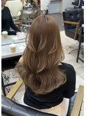 明るめベージュ